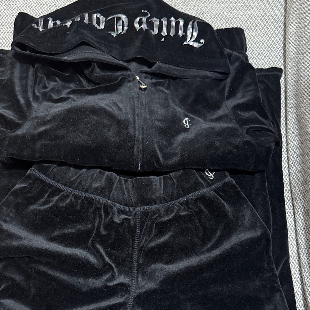 JUICY COUTURE- Girls size 8-10 Black